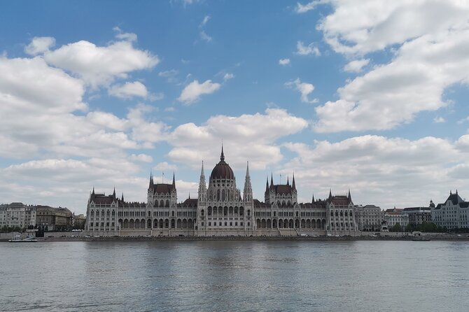 Budapest Highlights Private E-bike Tour - Logistics and Accessibility