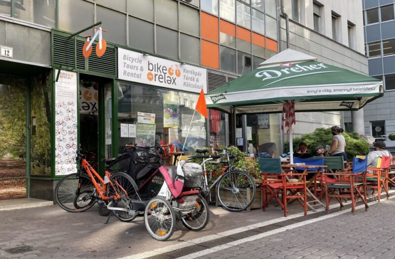 Budapest: Historic Downtown Bicycle Ride with Scenic Views - Stops at Thermal Baths and Cultural Landmarks