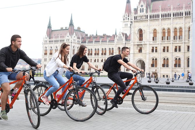 Budapest Historic Downtown Bicycle Tour in small groups - Practical Aspects and Tour Experience