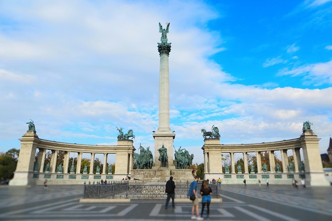 Budapest in a Day Private Luxury Sightseeing Tour - Starting the Day with Hotel Pickup in Budapest