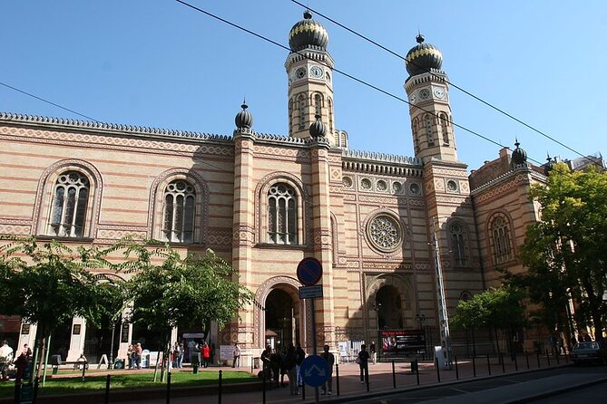 Budapest Jewish Heritage Tour & Synagogue Ticket - Starting Point at Dohány Street Synagogue