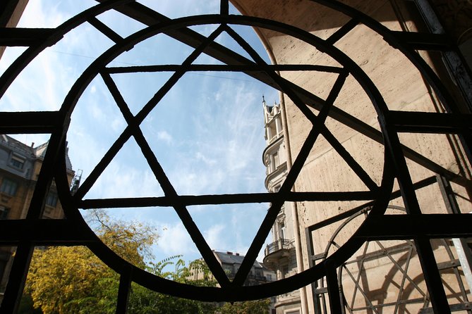 Budapest Jewish Heritage Tour & Synagogue Ticket - Tour Guides: Knowledgeable and Passionate