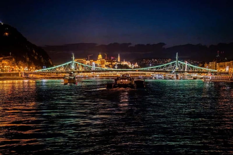 Budapest: Lotus Cruise with Unlimited Premium Drinks - Budapest Lotus Cruise with Unlimited Premium Drinks — An Elegant River Ride