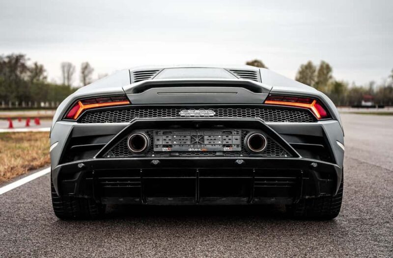 Budapest: Luxury Car City Tour with Guide - What to Expect During the 90-Minute Experience