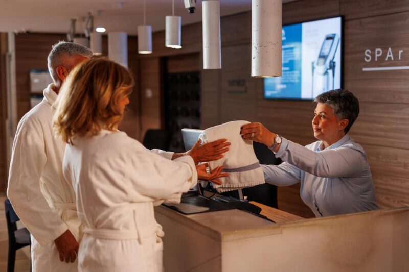 Budapest: Margaret Island Day Spa Entry Ticket - Service and Staff Experience at the Spa