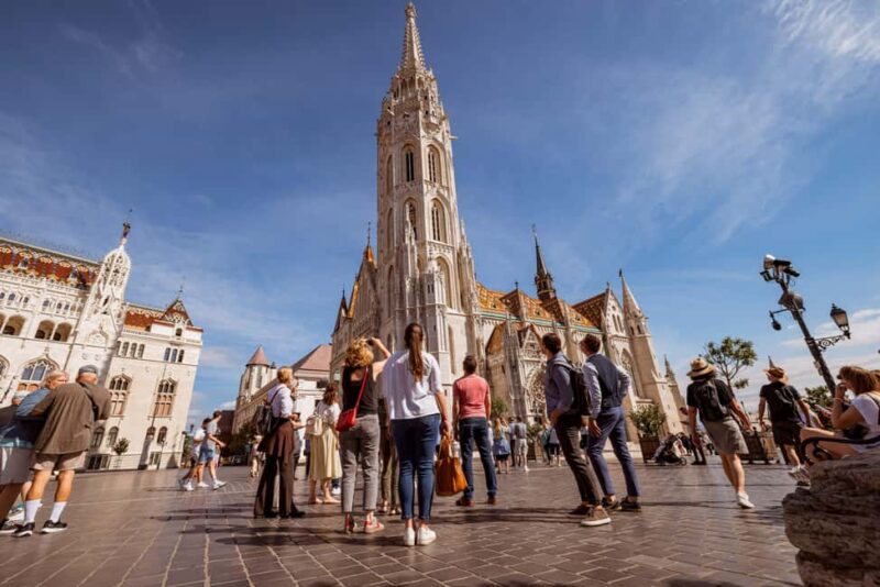 Budapest: Matthias Church: Colorful Tiles & Coronations Tour - Exploring Buda Castle Palace District and Its Historic Significance