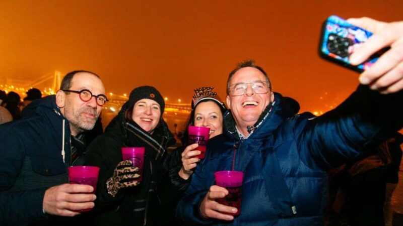 Budapest: New Year Boat Party Cruises with Unlimited Drinks - The Relaxed New Year’s Day Prosecco Cruise