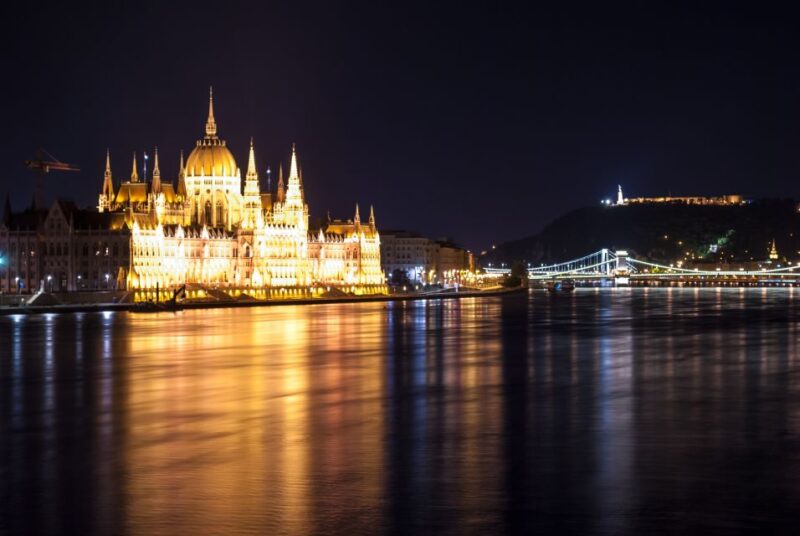 Budapest: New Years Eve Boat Cruise with Unlimited Drinks - Food and Drinks Included in the Package