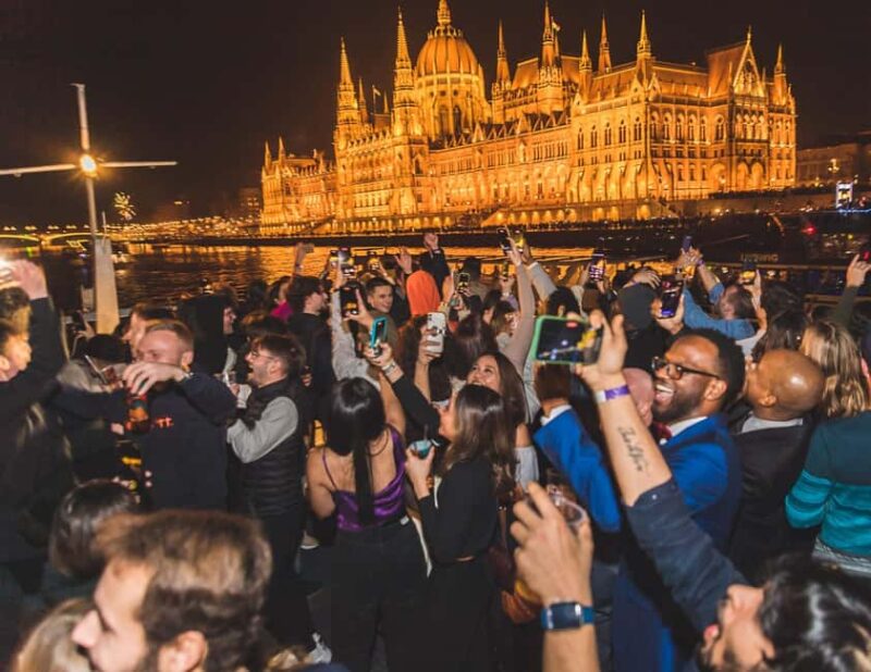 Budapest: New Year's Eve Lotus Boat Party & Cruise - Dancing and Music: The Heart of the Celebration