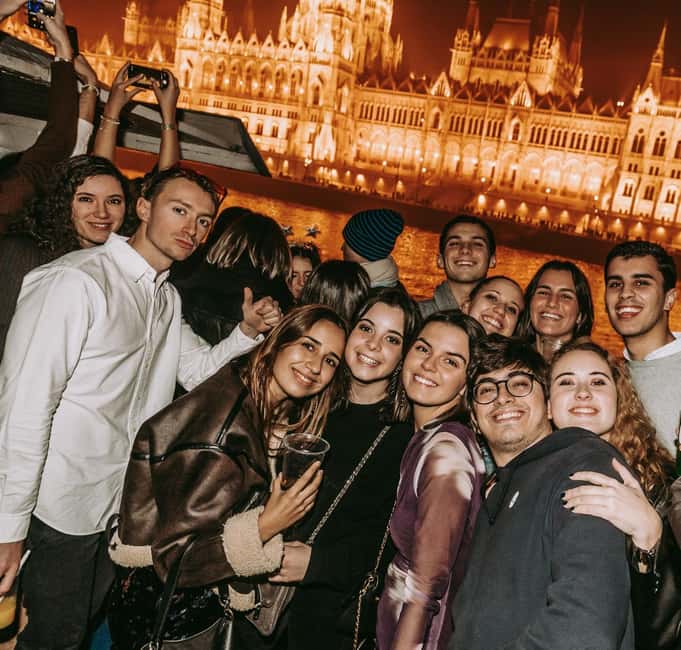 Budapest: New Year's Eve Lotus Boat Party & Cruise - Capacity and Crowd Management