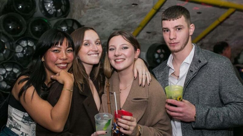 Budapest: New Year's Eve Party Pass with Drinks Package - Practical Details: Meeting Point and Dress Code