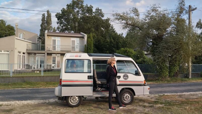 Budapest: Night Lights Tour & Moon Gazing in a Retro Minibus - The Guide and Tour Structure