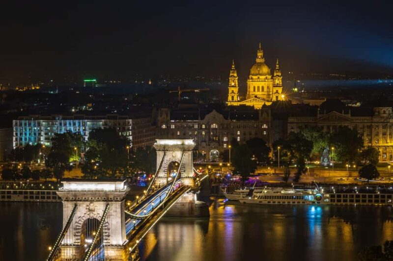 Budapest Night Tour in Spanish and Danube Boat Ride (optional) - Practical Tips and Considerations