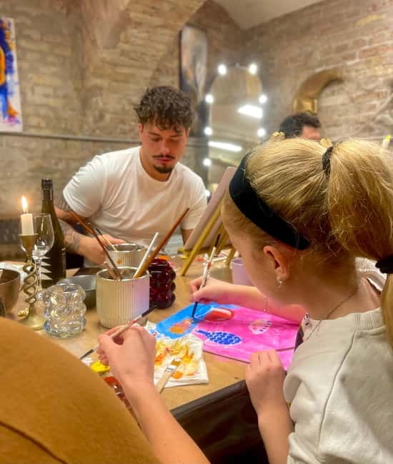 Budapest: Painting Workshop with Snacks and Wine - Key Points