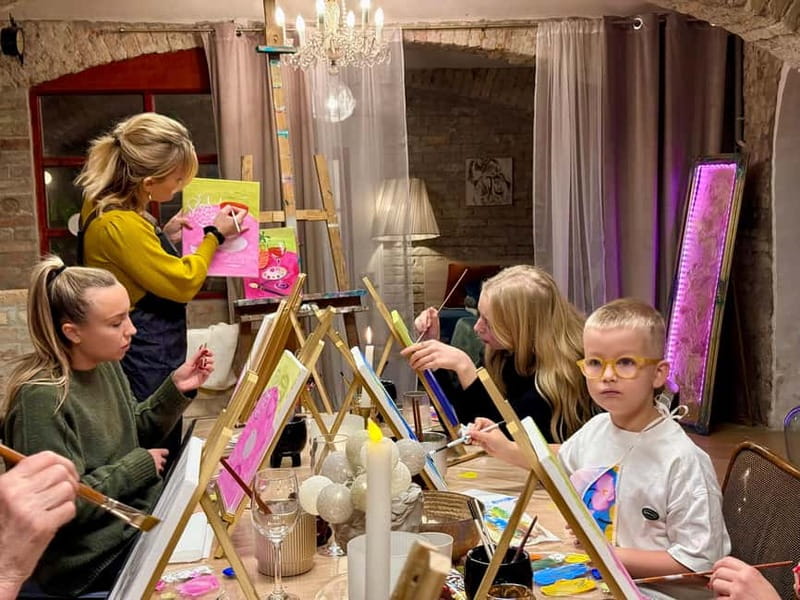 Budapest: Painting Workshop with Snacks and Wine - Step-by-Step Painting with Guided Instruction