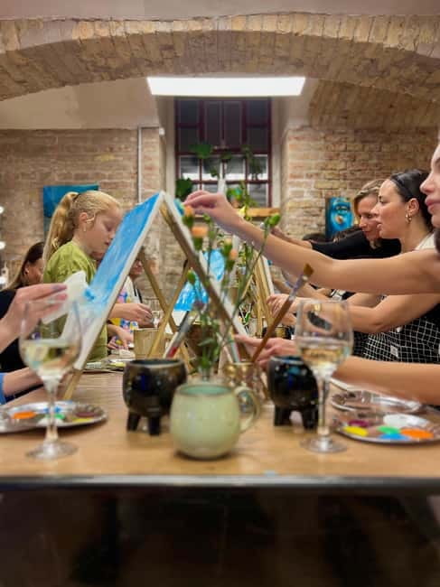 Budapest: Painting Workshop with Snacks and Wine - The Artistic Venue in Budapest’s 7th District