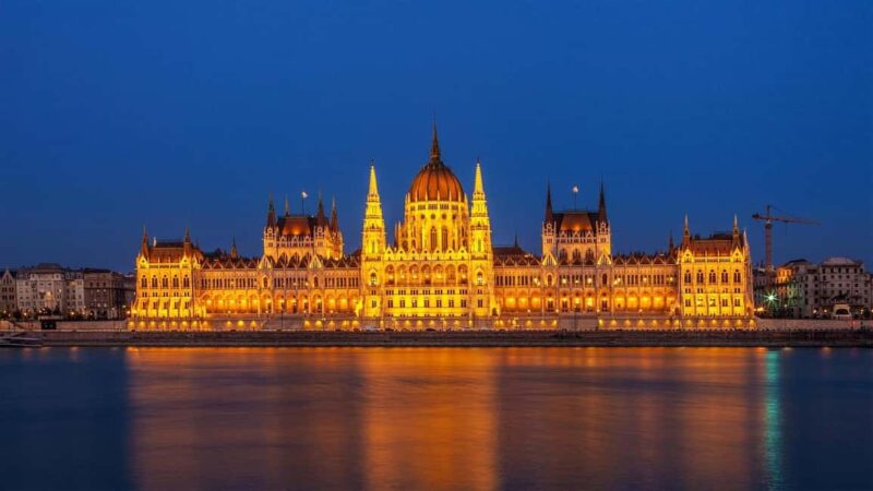 Budapest: Parliament Panorama Cruise with Törley Prosecco - A Scenic Route Highlighting Budapest’s Best Sights