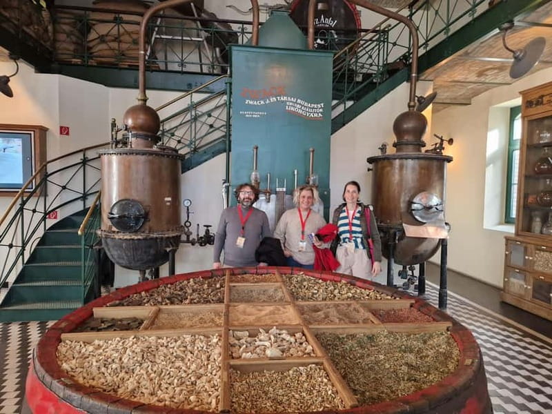 Budapest: Past & Future Tour with Unicum Tasting & MOL Visit - Key Points