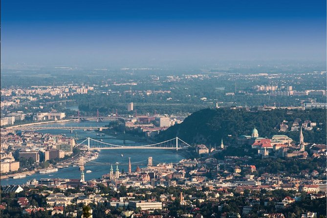 Budapest Photo Walks - Practical Inclusions: Tripod and Personalized Guidance