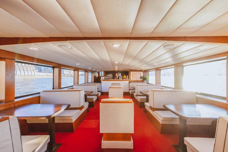 Budapest: Premium Sightseeing Cruise with Tokaj Frizzante - Budapest: Premium Sightseeing Cruise with Tokaj Frizzante