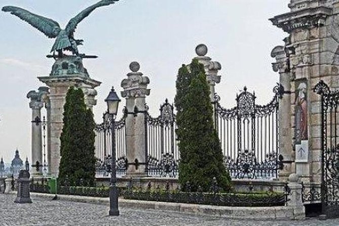 Budapest Private 2 hrs. Mercedes Sightseeing Tour - The Cost and What You Get