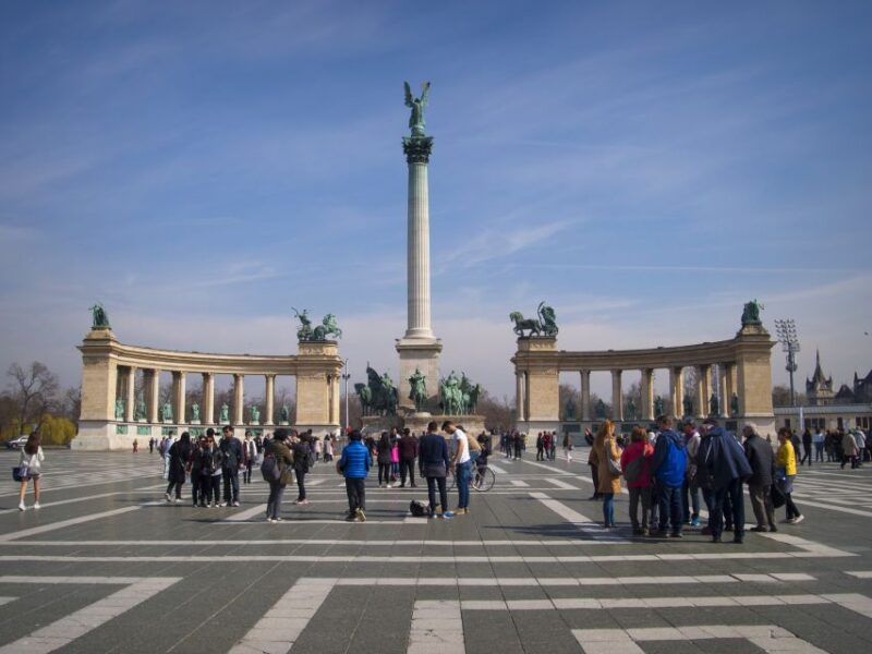 Budapest: Private 3-hour Guided City Tour by Bus - The Convenience of a Private Guided Tour in Budapest