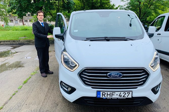Budapest Private Airport Transfer to City or to BUD Airport Door 2 Door - Efficient and Convenient Budapest Airport Transfers for Up to 7 People