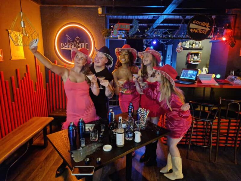 Budapest: Private Cocktail-Making Experience - Key Points