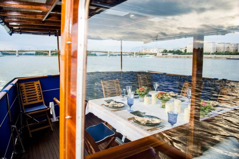 Budapest: Private Danube Yacht Cruise with Welcome Drink - Discover Budapest from the Water on a Private Danube Yacht Cruise