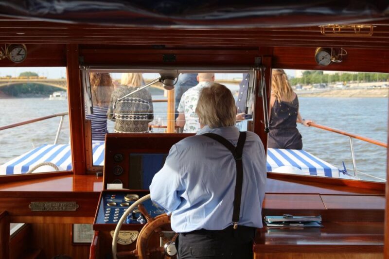 Budapest: Private Danube Yacht Cruise with Welcome Drink - The Route and Scenic Highlights Along the Danube