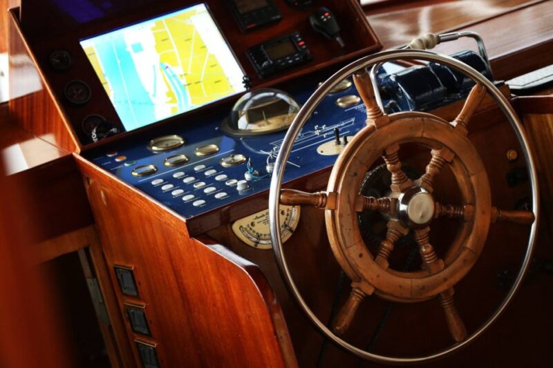 Budapest: Private Danube Yacht Cruise with Welcome Drink - The Views That Make Budapest’s Nighttime Magic Shine