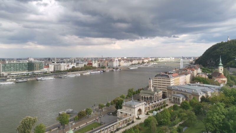 Budapest: Private E-Bike Sightseeing Tour - Key Points