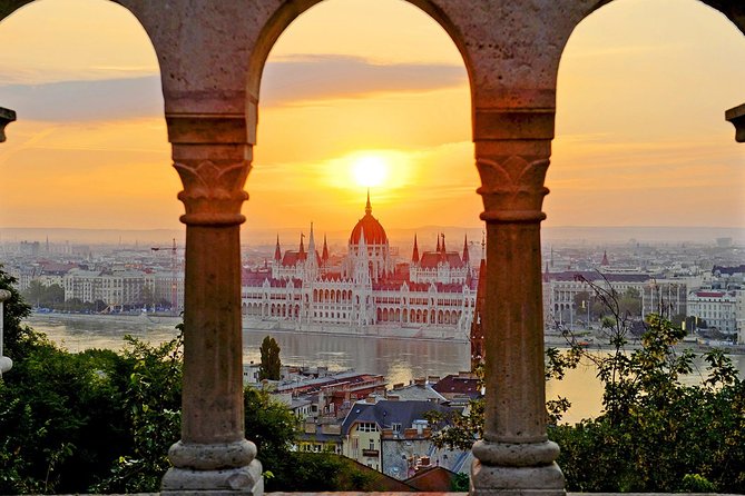 Budapest Private Full Day City Tour with a comfortable air -conditioned car - Relaxing at the Thermal Baths and Market Hall