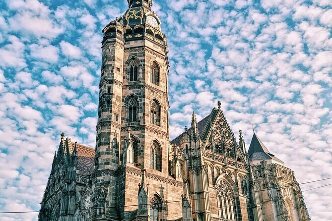 Budapest Private Guided Walking Tour 3 hours - Walking Through Pest’s Inner City to St. Stephen’s Basilica