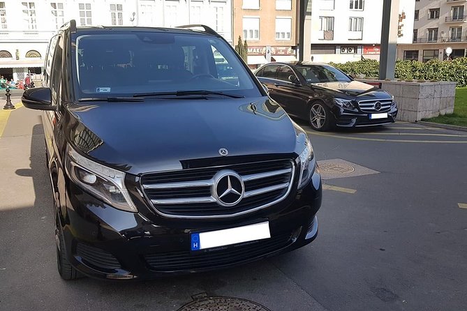 Budapest Private Round Trip Airport Transfer in a Luxury Car - Key Points