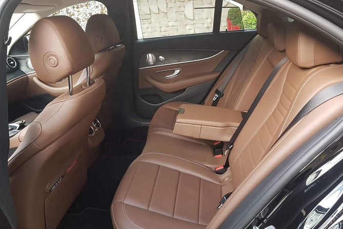 Budapest Private Round Trip Airport Transfer in a Luxury Car - What Makes This Transfer Service Stand Out