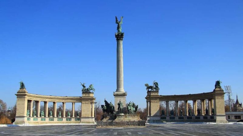 Budapest: Private Tour by Car - Historical Sites Along the Danube: Parliament and Chain Bridge