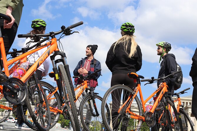 Budapest relaxed bicycle tour at sunset - Explore Budapest’s Historic Center and Margareteninsel on a Sunset Bicycle Tour