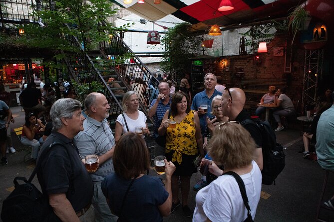 Budapest Ruin Bars Evening Walking Tour with Drinks & Street Food - Street Art and Urban Culture in District 7