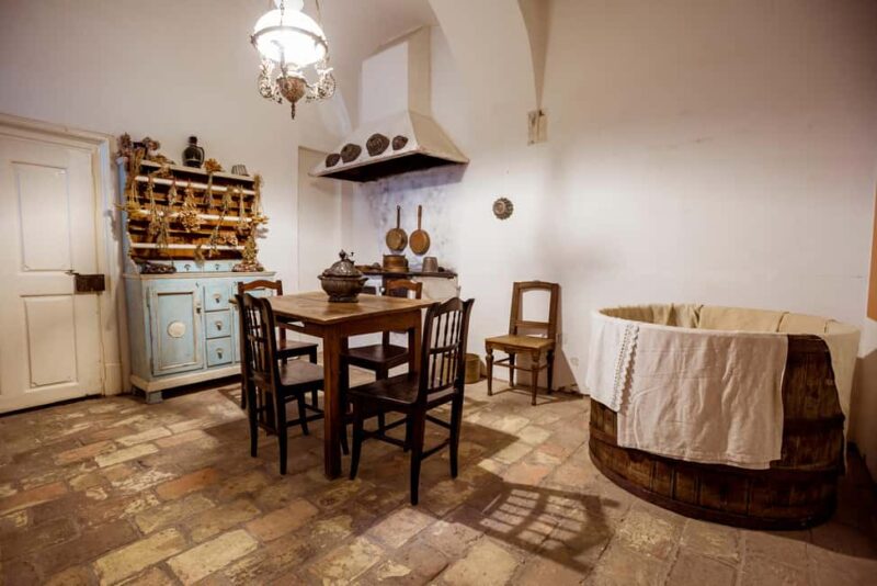 Budapest: Secrets of the Old Town of Buda Guided Walk - Practical Aspects of the Tour Experience