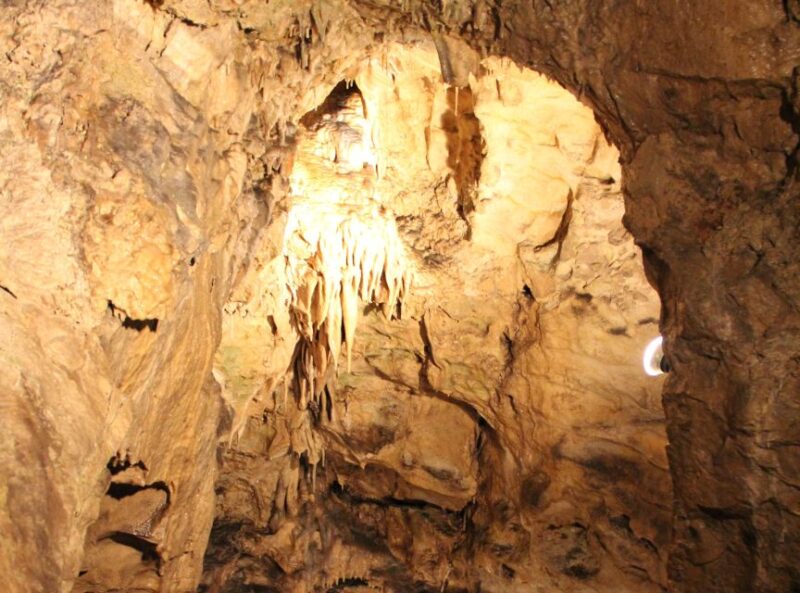 Budapest: Seml-hegyi & Pál-völgyi Caves Guided Walking Tour - Hungary’s Longest Cave System at Pál-völgyi