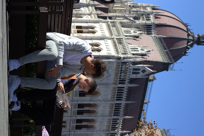 Budapest Sightseeing and Photoshoot Tour - Big Tour - Elizabeth Square’s Elegant Atmosphere
