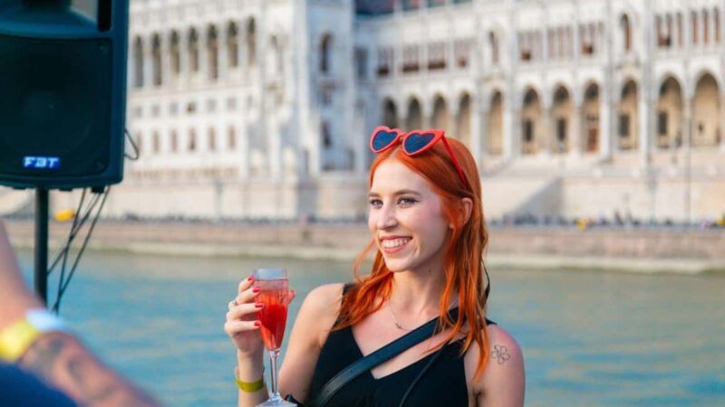 Budapest: Sightseeing River Cruise with Unlimited Cocktails - The Atmosphere and Social Vibe Onboard