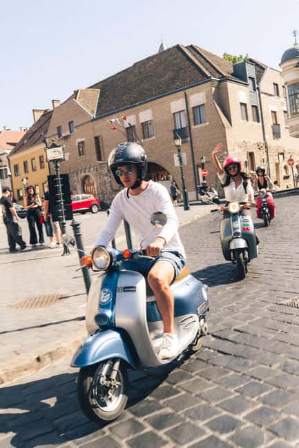 Budapest Sightseeing Tour: Explore the City on a Scooter - Discover Budapests Landmarks on a Vintage Scooter