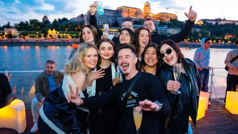 Budapest: Sip and Sail River Cruise with Unlimited Prosecco - Budapest: Sip and Sail River Cruise with Unlimited Prosecco