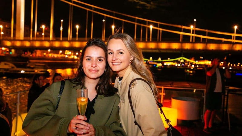Budapest: Sip and Sail River Cruise with Unlimited Prosecco - Accessibility and Considerations
