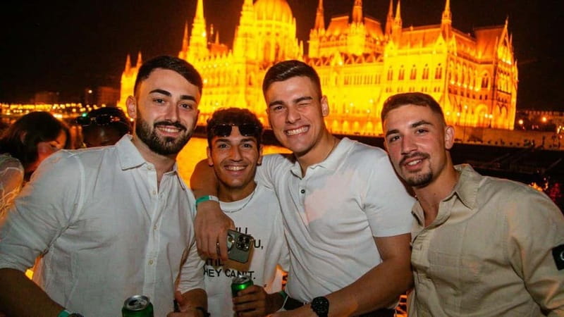 Budapest: Sip & Sail Danube Cruise with Unlimited Beer - Comparing This Tour to Similar Budapest Danube Cruises