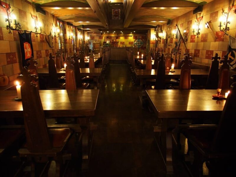 Budapest: Sir Lancelot Medieval Dinner with Drink and Show - Meeting Point and Logistics in Budapest