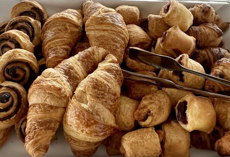 Budapest: Summer Brunch & Cruise with Prosecco or Cake - The Atmosphere Aboard the Gróf Széchenyi Ship