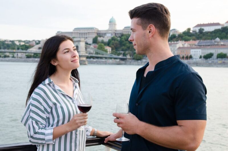 Budapest: Summer Brunch & Cruise with Prosecco or Cake - Food and Drink Options During the Cruise